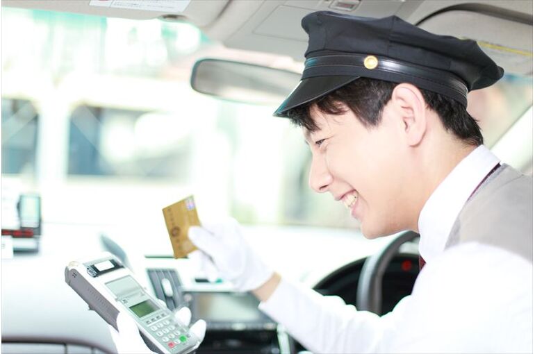 タクシードライバーの必需品について