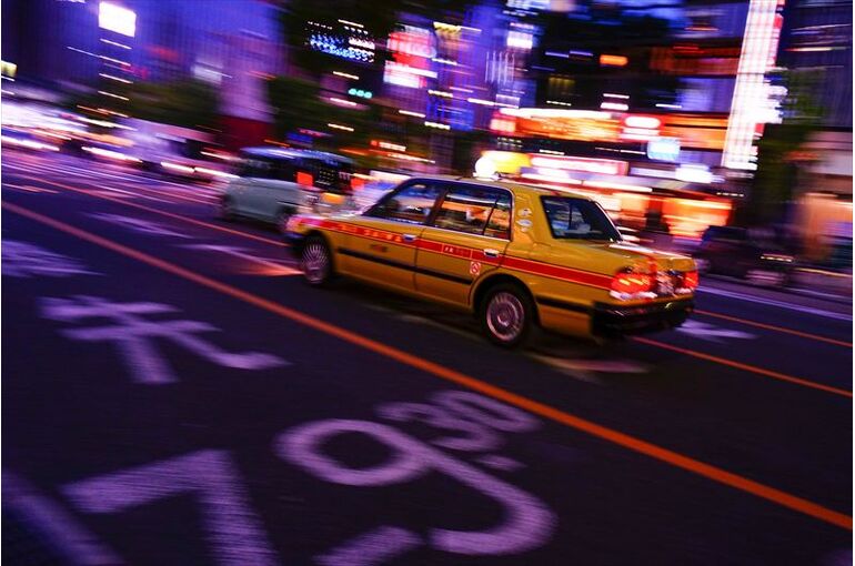 タクシーが夜間時に走行する場合の注意点