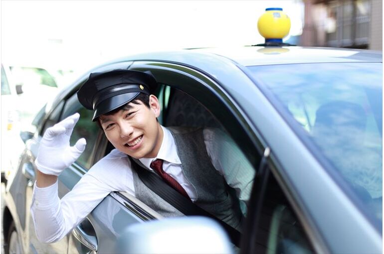 お客様が車に乗り降りする際の注意点